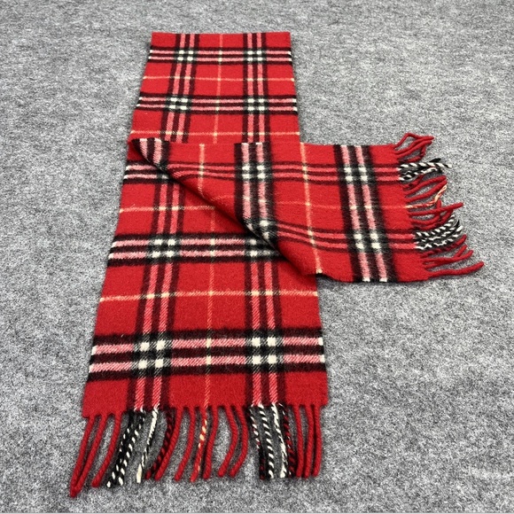 Burberry lamb wool scarf - Picture 4 of 5